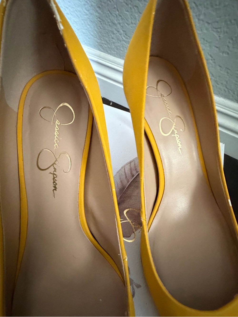 JESSICA SIMPSON LEMON ICE Women’s Yellow Pointed-Toe Stiletto Pumps - Picture 4 of 8